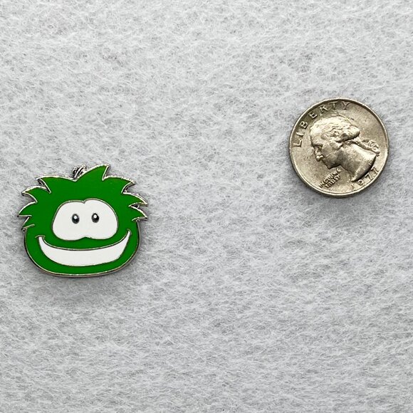 🔮 5/$25 Disney Club Penguin Puffles‎ Green Puffle Pin - Picture 2 of 2